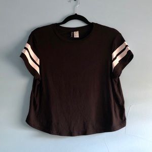 H & M DIVIDED black tee